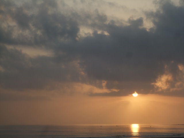 sea sunrise