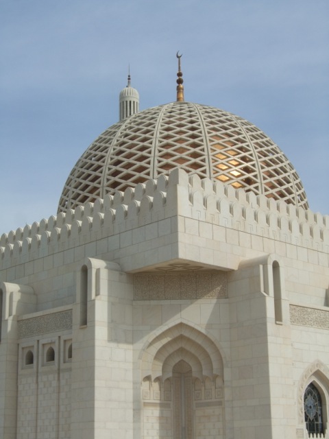 sultan qaboos grand mosque muscat