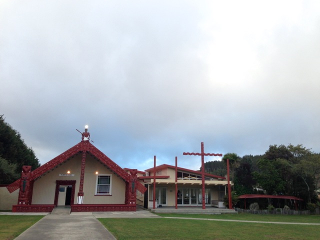 morning breaks at the maori marae