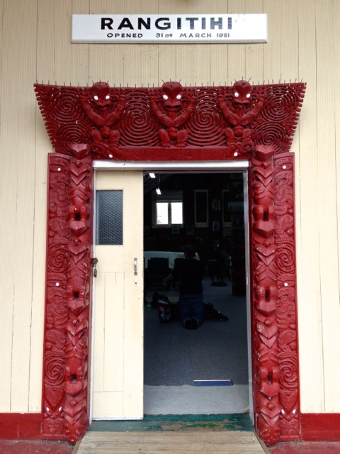 maori marae door art