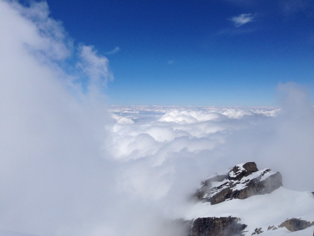 cloud rolling in