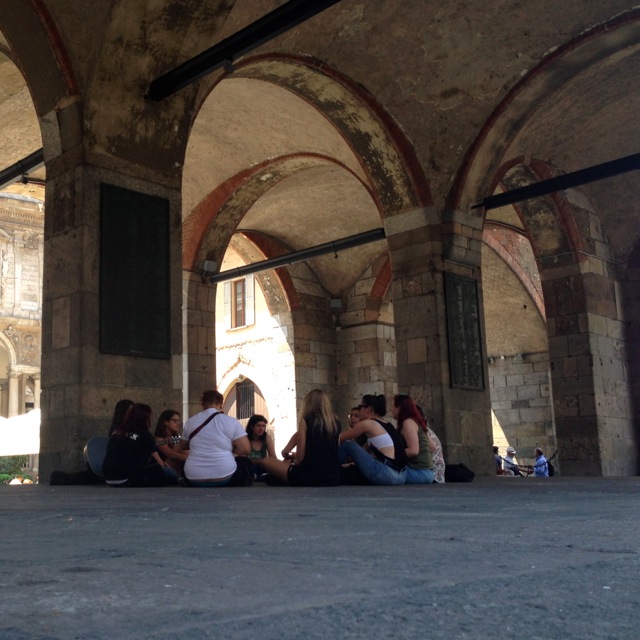 singing under the arches