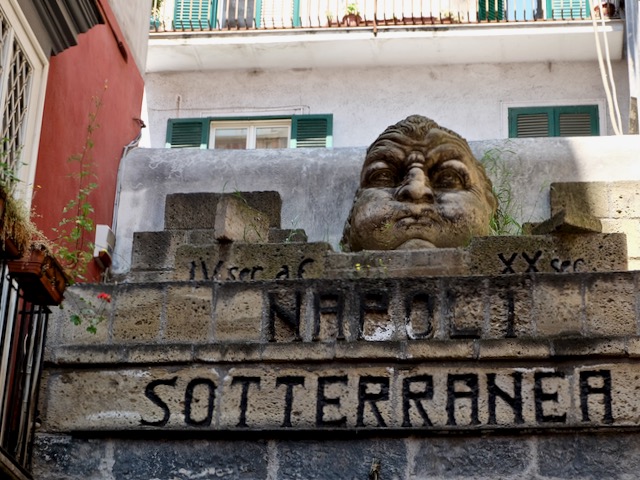 Napoli sotteranea underground Greek Roman aqueduct