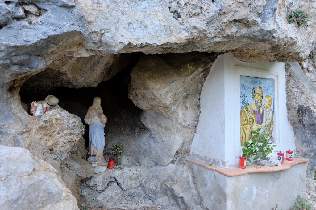 Amalfi prayers along the hike